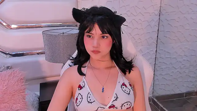 TatiLee online show from 11-11-25, 06:30