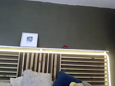 PaulEvens online show from 10-28-25, 01:47