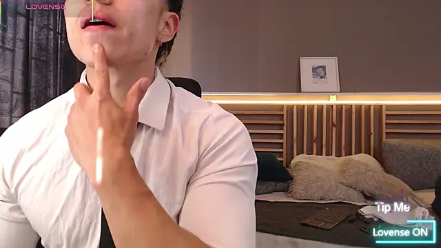 PaulEvens online show from 02-10-26, 01:04