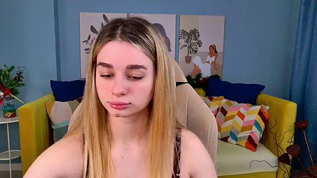 Snapshot of SweetyLicky chatting on 01-06-26, 04:11 SweetyLicky online show from 01-06-26, 04:11