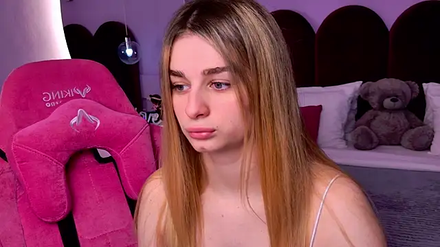 Snapshot of SweetyLicky chatting on 01-07-26, 04:09 SweetyLicky online show from 01-07-26, 04:09