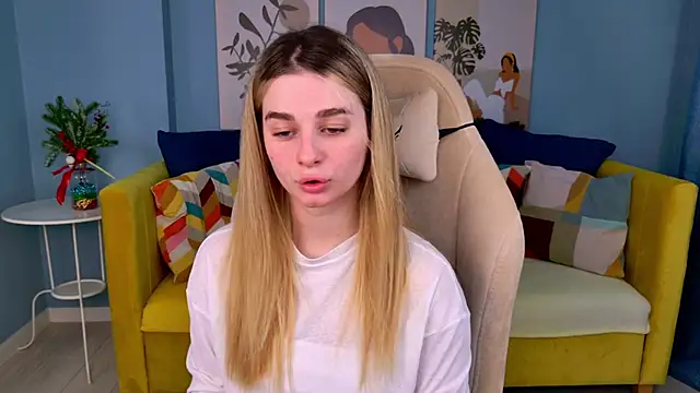 Snapshot of SweetyLicky chatting on 01-10-26, 04:09 SweetyLicky online show from 01-10-26, 04:09