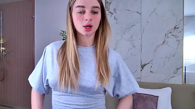 Snapshot of SweetyLicky chatting on 02-21-26, 04:08 SweetyLicky online show from 02-21-26, 04:08