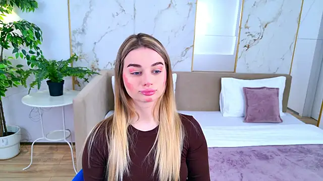 Snapshot of SweetyLicky chatting on 02-28-26, 04:30 SweetyLicky online show from 02-28-26, 04:30