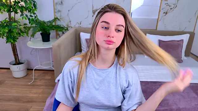 Snapshot of SweetyLicky chatting on 03-05-26, 03:30 SweetyLicky online show from 03-05-26, 03:30