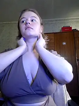 Snapshot of SlipperSherry chatting on 09-28-25, 09:47 SlipperSherry online show from 09-28-25, 09:47