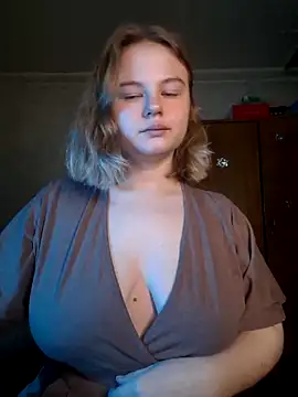 Snapshot of SlipperSherry chatting on 10-07-25, 02:36 SlipperSherry online show from 10-07-25, 02:36