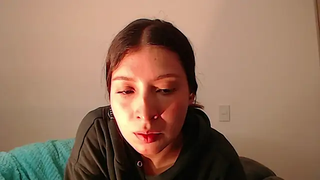 Snapshot of -Ivonny chatting on 10-16-25, 10:33 -Ivonny online show from 10-16-25, 10:33