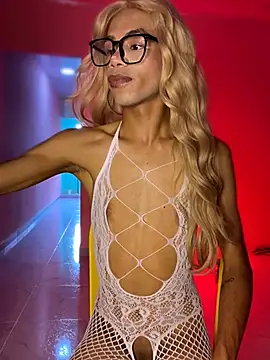 Snapshot of Katy_bratz_ chatting on 02-24-26, 09:35 Katy bratz online show from 02-24-26, 09:35