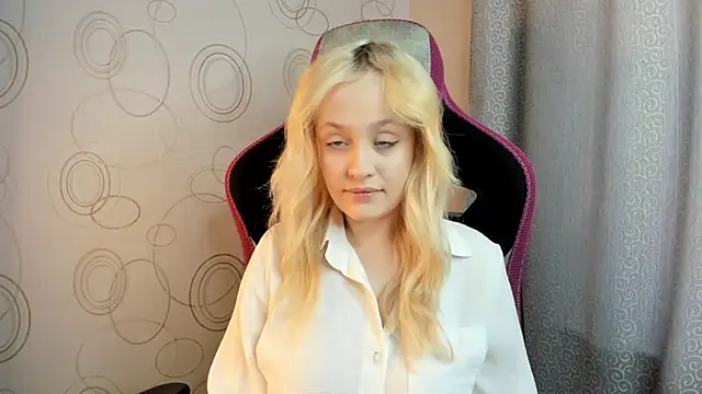 Julliakoill online show from 02-10-26, 10:19