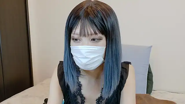 sarina at online show from 11-17-25, 09:26