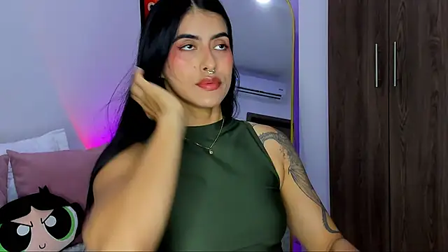 Snapshot of Valkyrie_sky chatting on 10-29-25, 04:15 Valkyrie sky online show from 10-29-25, 04:15