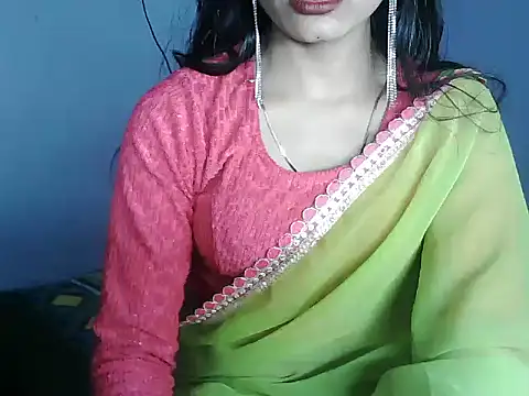 Snapshot of ROSE_GOLDE chatting on 02-01-26, 03:10 ROSE GOLDE online show from 02-01-26, 03:10