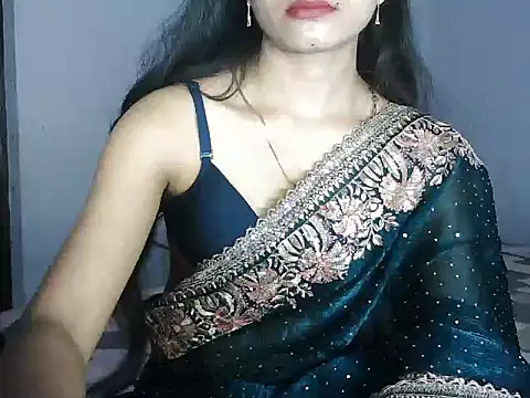 Snapshot of ROSE_GOLDE chatting on 02-23-26, 12:52 ROSE GOLDE online show from 02-23-26, 12:52