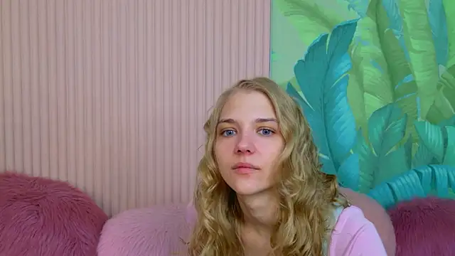 4example Chloe online show from 04-24-26, 05:32