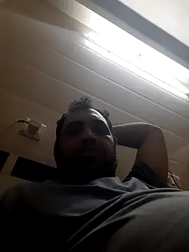 Hot-boy077 online show from 03-01-26, 06:32