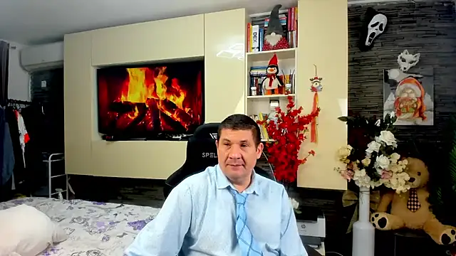 SpartacusDaddy48 online show from 03-25-26, 10:05