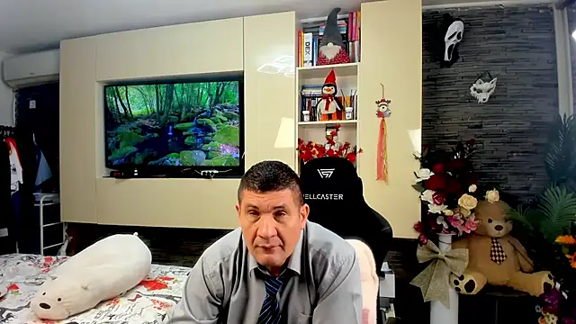 SpartacusDaddy48 online show from 04-09-26, 06:30