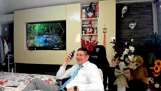 SpartacusDaddy48 online show from 04-15-26, 11:28