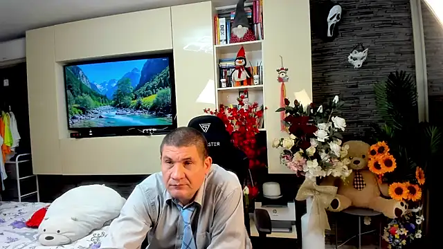 SpartacusDaddy48 online show from 05-16-26, 12:51