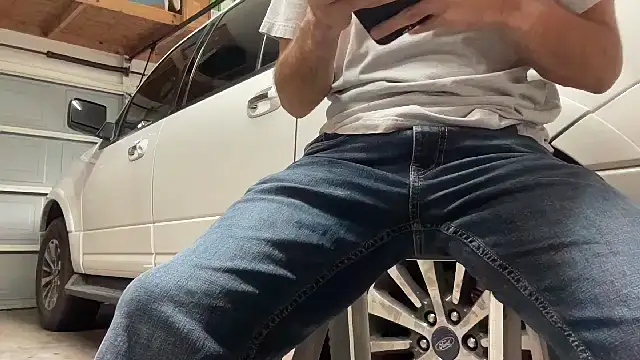 Snapshot of HorneyCowboy154 chatting on 09-13-25, 04:51 HorneyCowboy154 online show from 09-13-25, 04:51