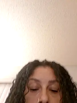 sweetnjuicyyy online show from 10-02-25, 05:25