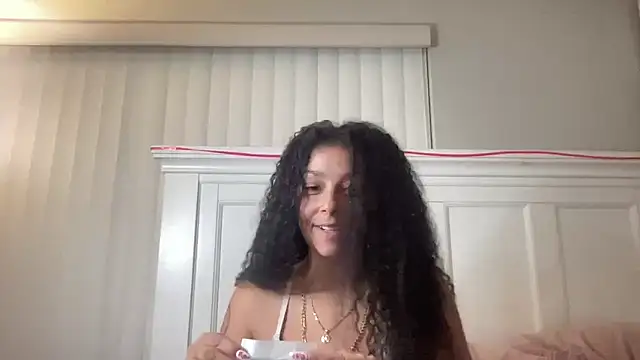 sweetnjuicyyy online show from 10-10-25, 04:11
