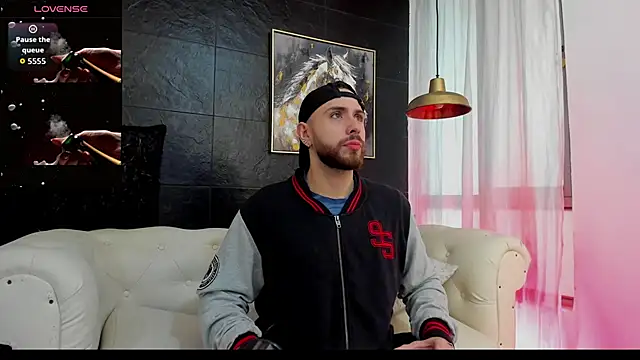 Maximo Wolff online show from 11-14-25, 07:12