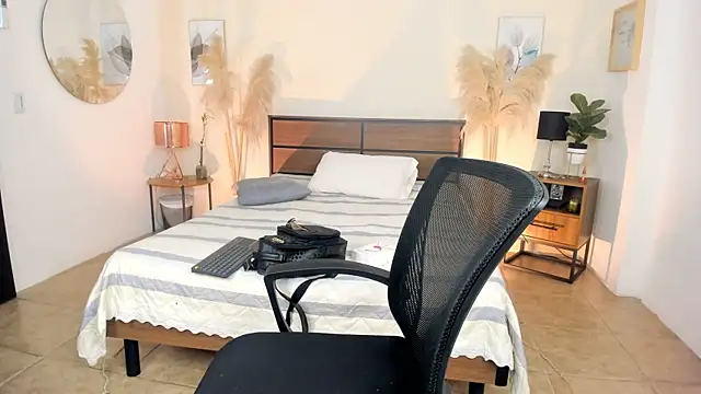 EmaaaBrown  online show from 04-16-26, 03:35