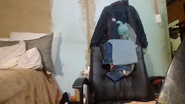 Nicky52 online show from 04-10-26, 03:12