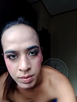 Snapshot of Yourscarlette_Slut chatting on 11-22-25, 06:01 Yourscarlette Slut online show from 11-22-25, 06:01