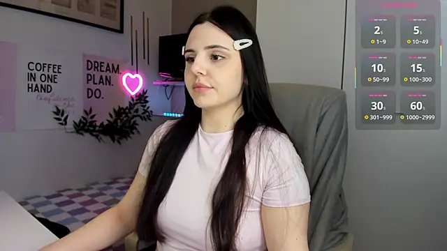 Snapshot of LiaWoow chatting on 01-07-26, 08:06 LiaWoow online show from 01-07-26, 08:06