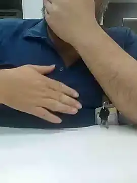 Nylton1982 online show from 12-15-25, 08:57