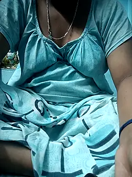 Snapshot of hotymunni chatting on 09-11-25, 06:19 hotymunni online show from 09-11-25, 06:19