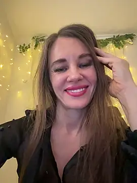 LucieMack online show from 03-02-26, 06:37