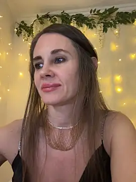 LucieMack online show from 04-18-26, 07:51