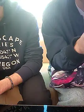 Snapshot of HitShelf chatting on 01-11-26, 01:49 HitShelf online show from 01-11-26, 01:49