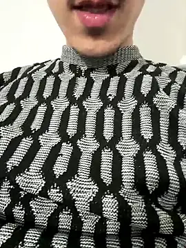 Snapshot of HitShelf chatting on 01-19-26, 12:36 HitShelf online show from 01-19-26, 12:36