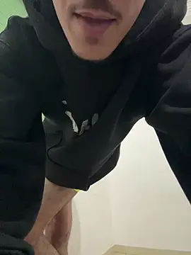 Snapshot of HitShelf chatting on 03-01-26, 08:22 HitShelf online show from 03-01-26, 08:22