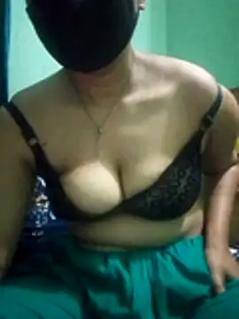 Maria Mahi online show from 12-18-25, 03:23