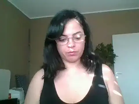 ITALIANASISIXX online show from 04-16-26, 07:20