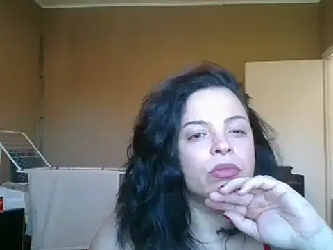 ITALIANASISIXX online show from 04-25-26, 03:09