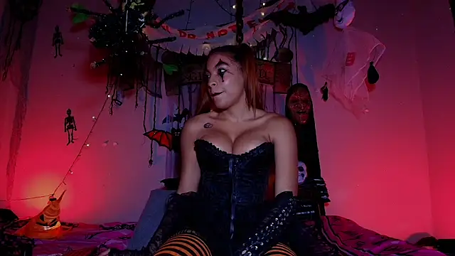 m rosee online show from 10-31-25, 03:13