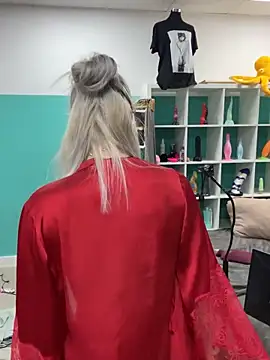 Snapshot of TheRealJessyLey chatting on 11-05-25, 08:03 TheRealJessyLey online show from 11-05-25, 08:03