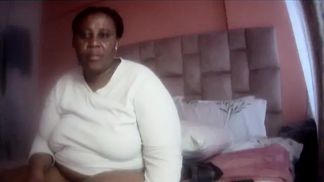 HUGEASSXXXXX online show from 04-25-26, 05:43