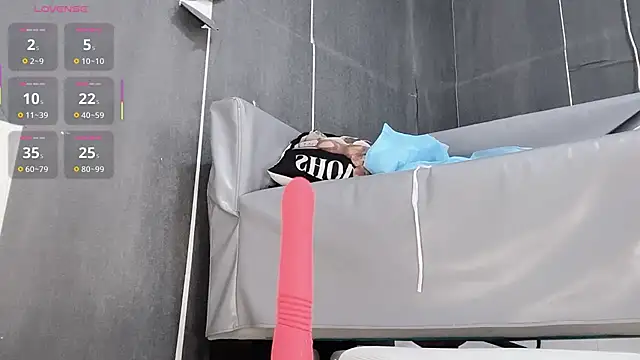 Snapshot of K1oO chatting on 11-14-25, 11:57 K1oO online show from 11-14-25, 11:57