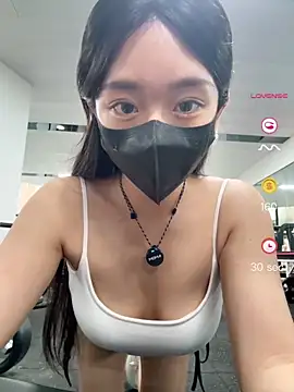 jiajia L online show from 04-27-26, 09:18