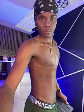 Brycce santos online show from 12-20-25, 06:04