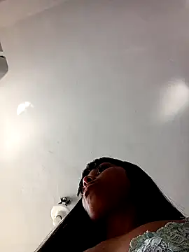 indiazinhabella27 online show from 12-01-25, 05:18