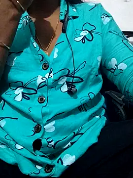 Snapshot of Sandhya_25 chatting on 11-13-25, 04:22 Sandhya 25 online show from 11-13-25, 04:22